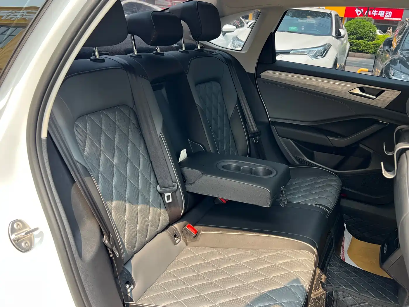 Volkswagen Sagitar 2024 300TSI DSG Surpass Edition фото 20