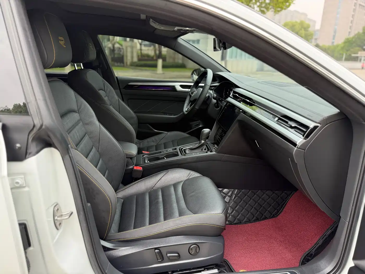 Volkswagen FAW-Volkswagen CC 2023 380TSI Eye-catching Edition фото 11