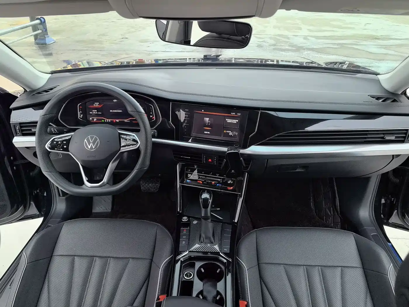 Volkswagen Passat 2024 330TSI Elite Edition фото 7