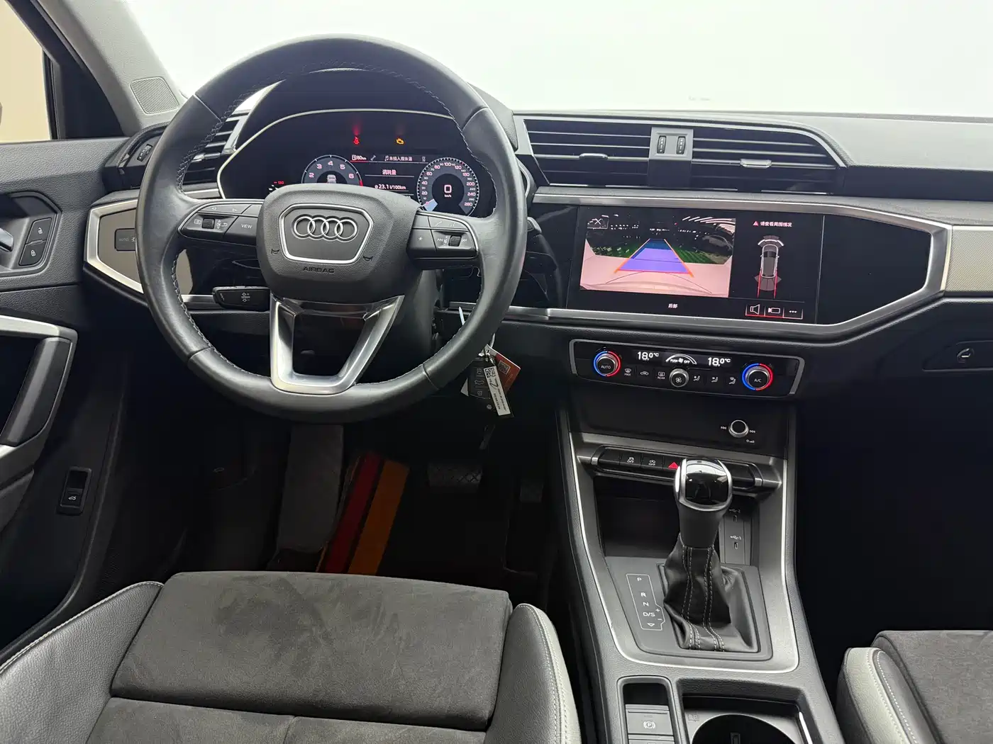 Фото 11 - Audi Q3