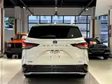 Фото 28 - Toyota Granvia