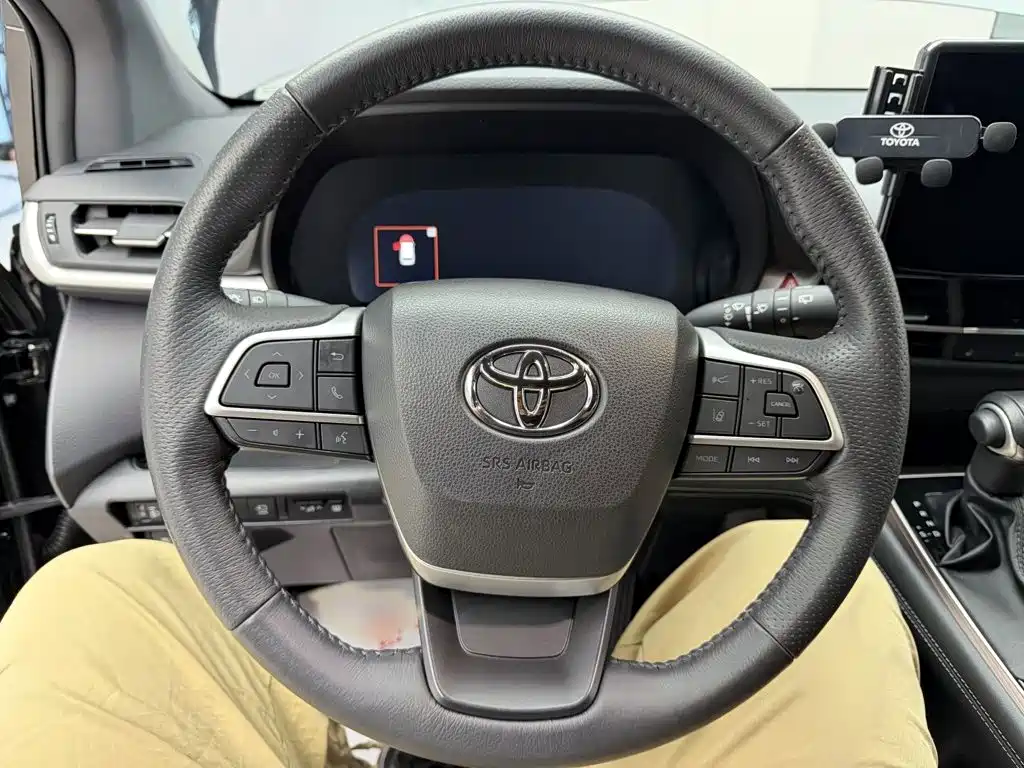 Toyota Granvia 2026 2024 2.5L Hybrid Premium PLUS 4WD Edition