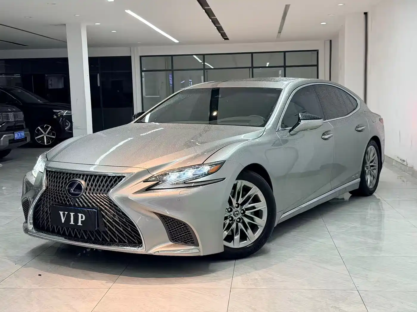 Lexus LS