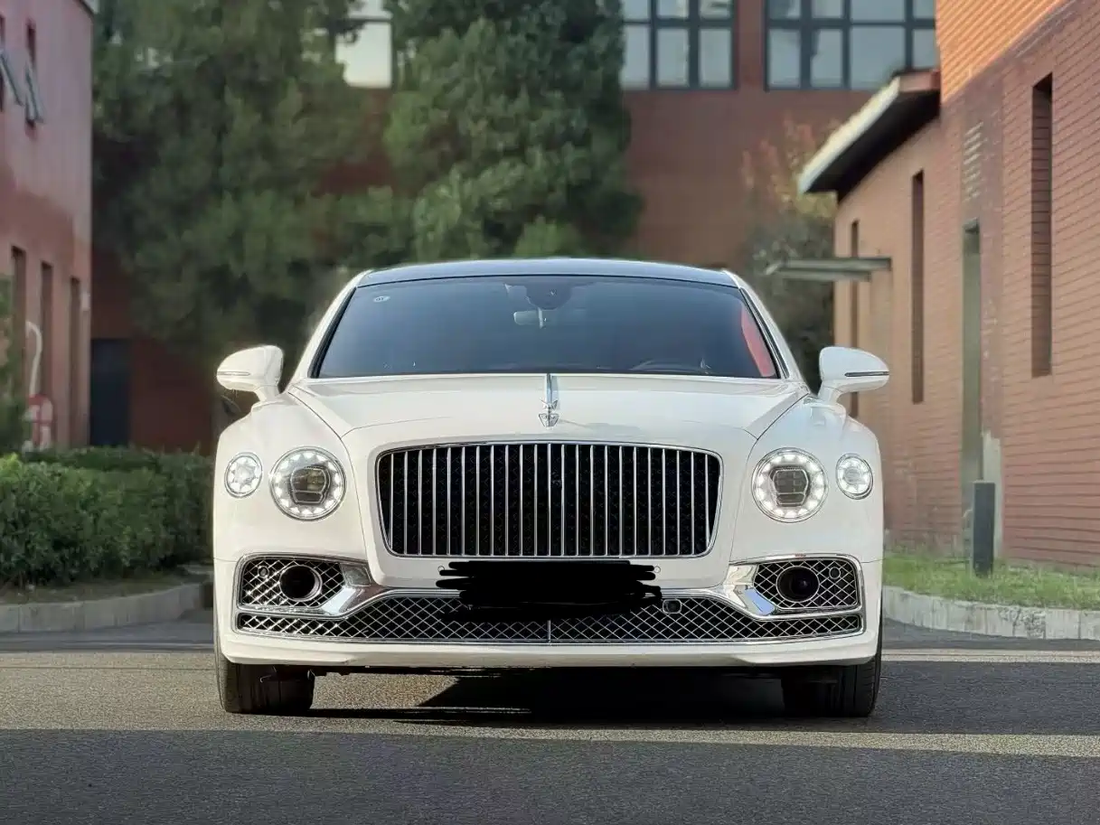 Bentley Flying Spur Plug-in Hybrid 2022 — пригон из Китая