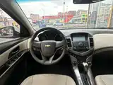 Фото 10 - Chevrolet Cruze