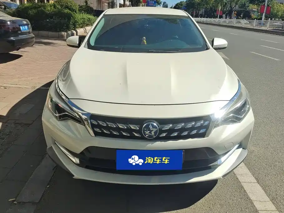 Venucia D60 2019 2019 100K Glory 1.6L Entry Manual Chen Shang Edition China VI