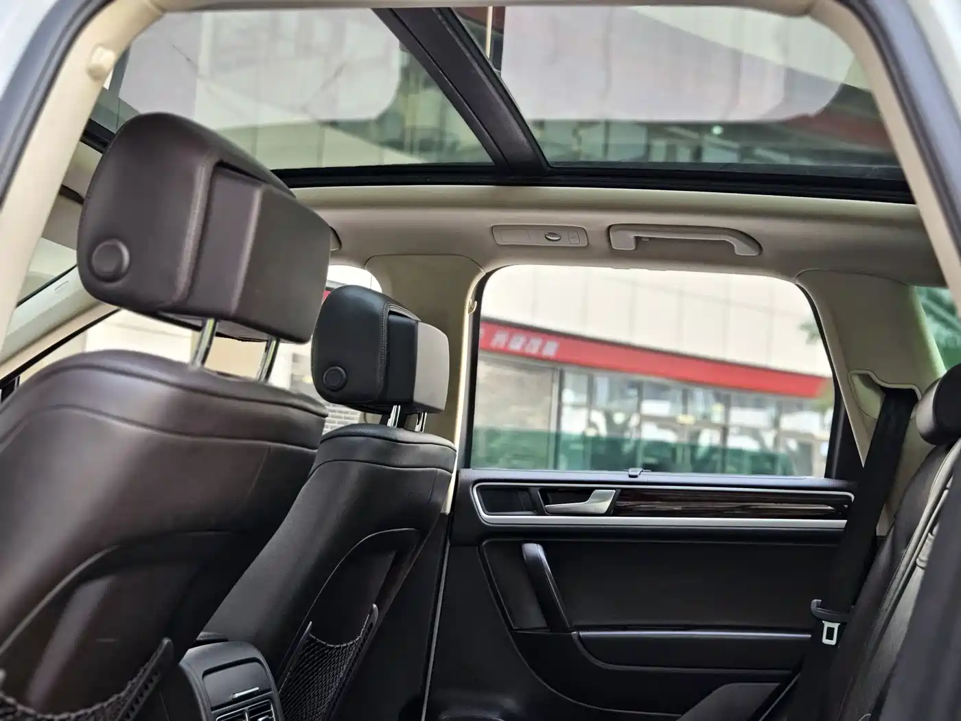 Volkswagen Touareg 2011 3.0TSI Premium фото 20