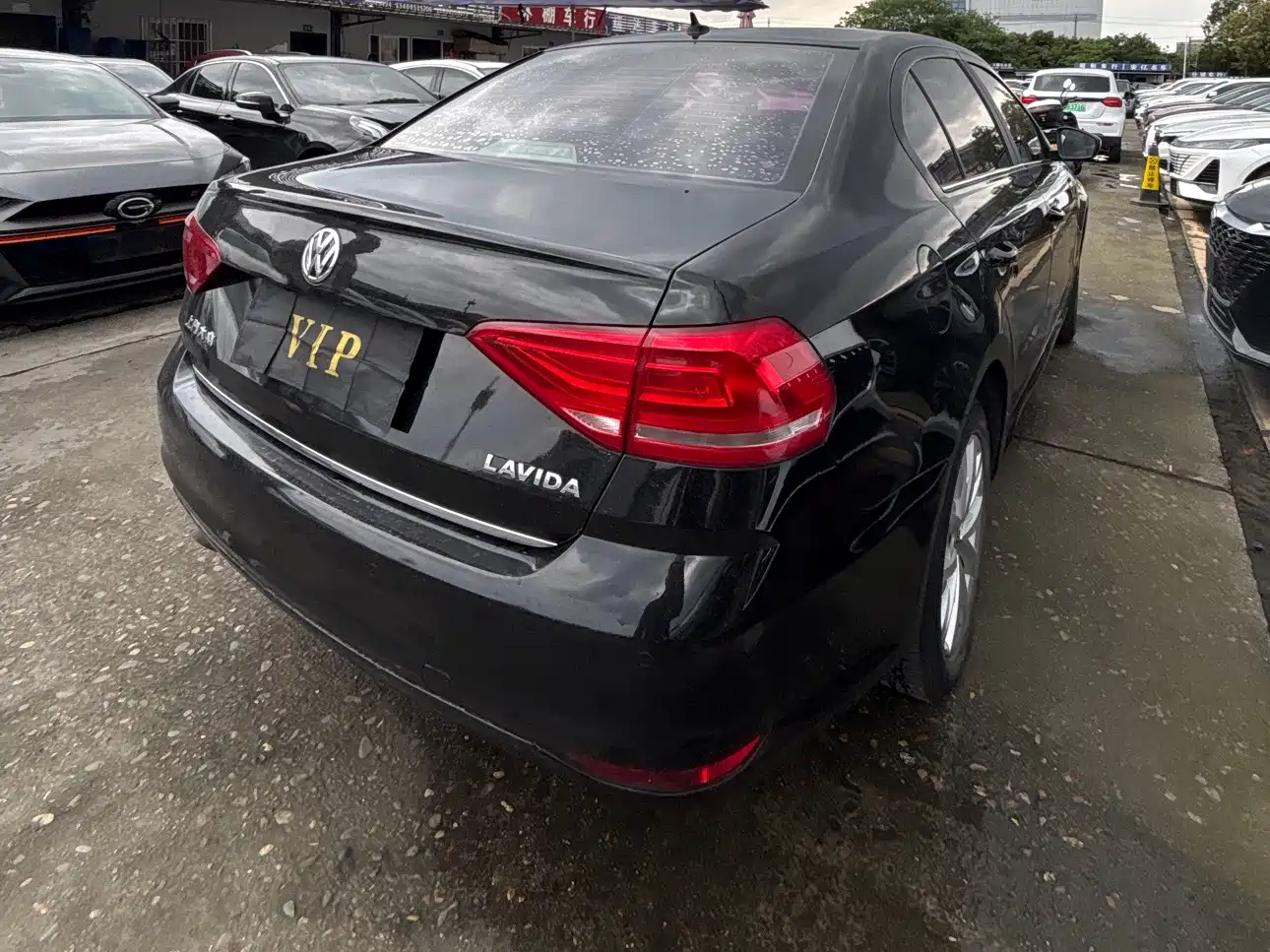 Volkswagen Lavida 2015 1.6L Automatic Trend Edition фото 17