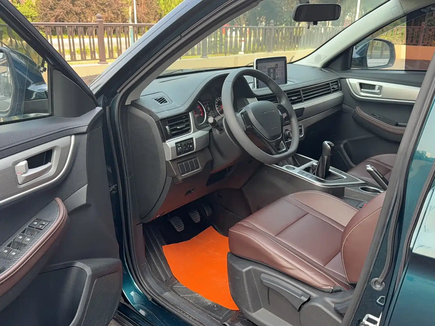 Dongfeng Fengxing Fengxing T5 2023 2023 Golden Age 1.6L Manual Dream Chaser 5-Seater