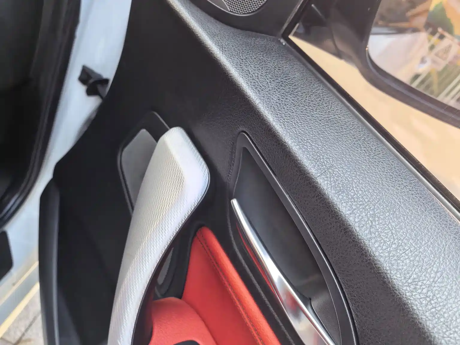 Photo 5 - BMW 2 Series (Import)