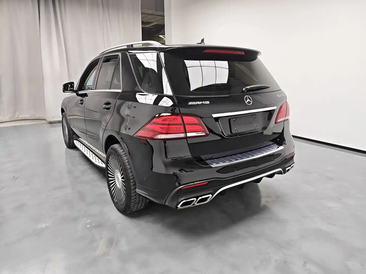 Mercedes-Benz GLE 2019 GLE 320 4MATIC Luxury Collector's Edition фото 13