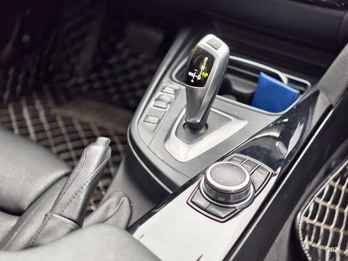 BMW 3 Series GT 2019 320i Fashion Model фото 10
