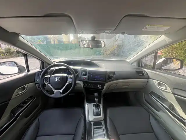 Honda Civic 2014 1.8L Automatic Classic Edition — фото 4
