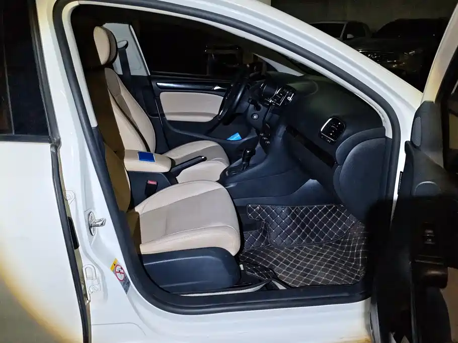 Volkswagen Golf 2014 2014 1.6L Automatic Comfort