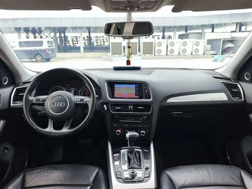 Audi Q5 (Import) 2013 45 TFSI quattro Sport фото 13