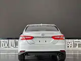 Фото 18 - Toyota Camry