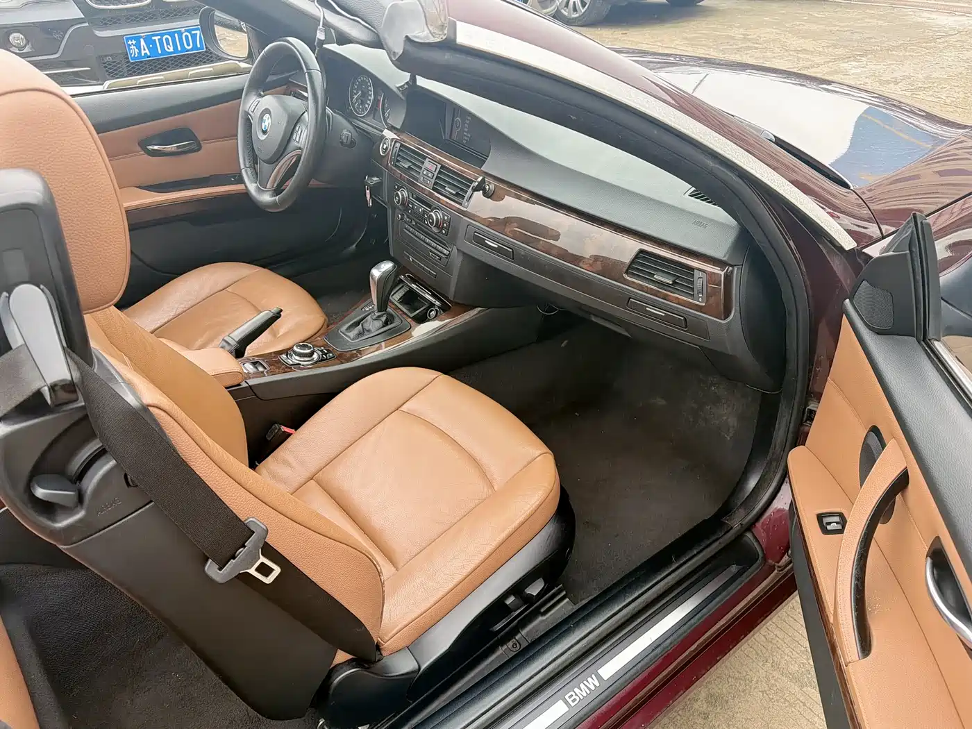 BMW 3 Series (Import) 2011 330i Convertible Coupe фото 14