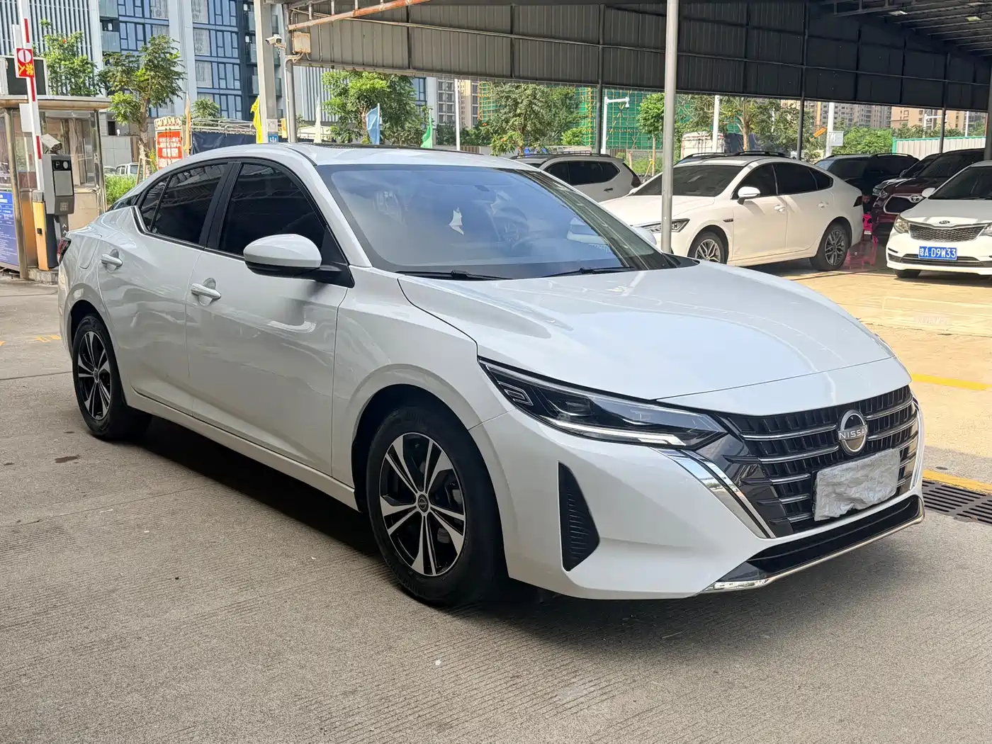 Nissan Sylphy 2025 2023 1.6L CVT Deluxe Edition