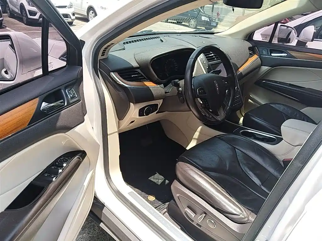 Lincoln MKC 2016 2016 2.0T 2WD Luxury