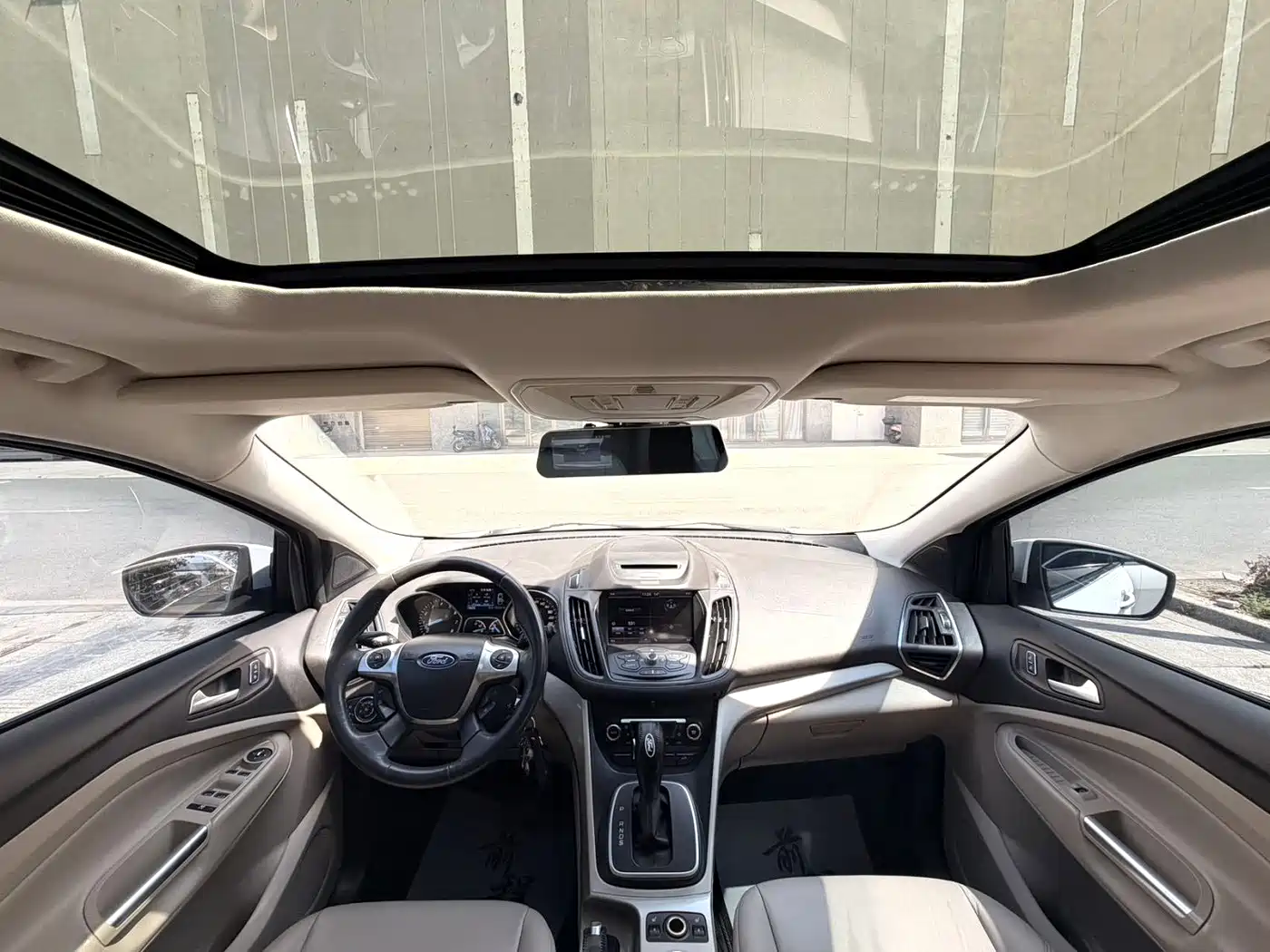 Photo 7 - Ford Kuga