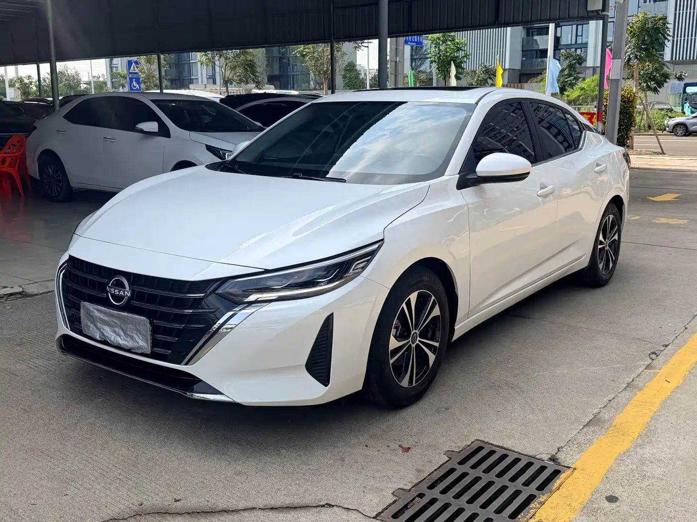 Nissan Sylphy 2025 2023 1.6L CVT Deluxe Edition