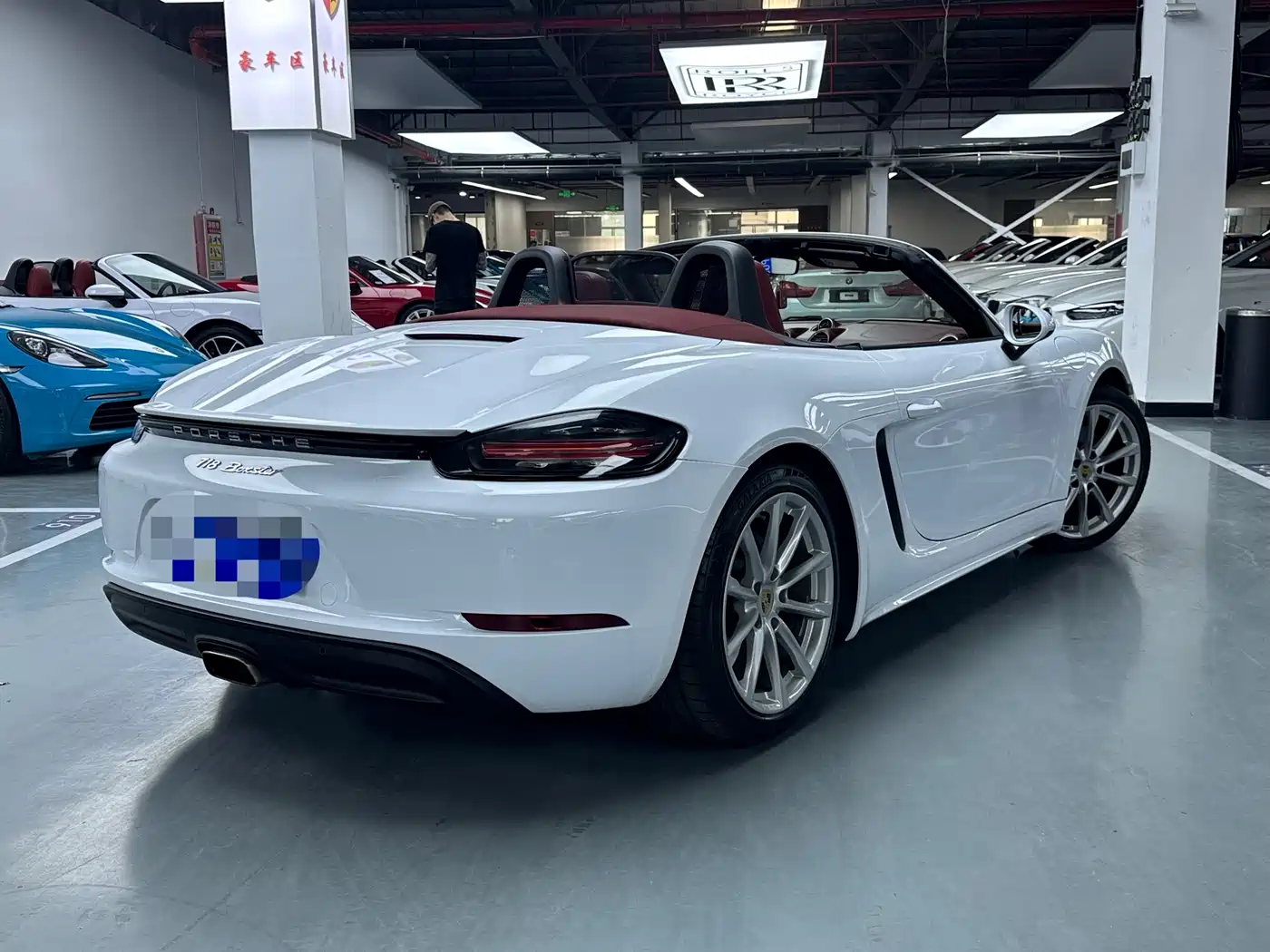 Porsche 718 2016 Boxster 2.0T фото 2