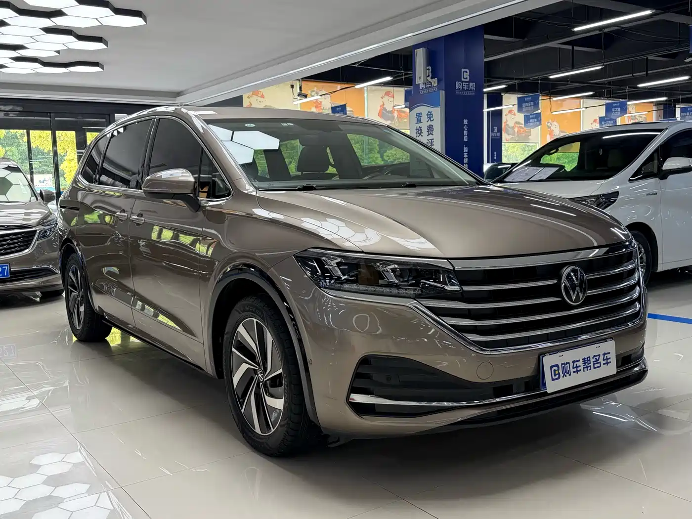 Volkswagen Viloran 2020 330TSI Luxury Edition фото 3