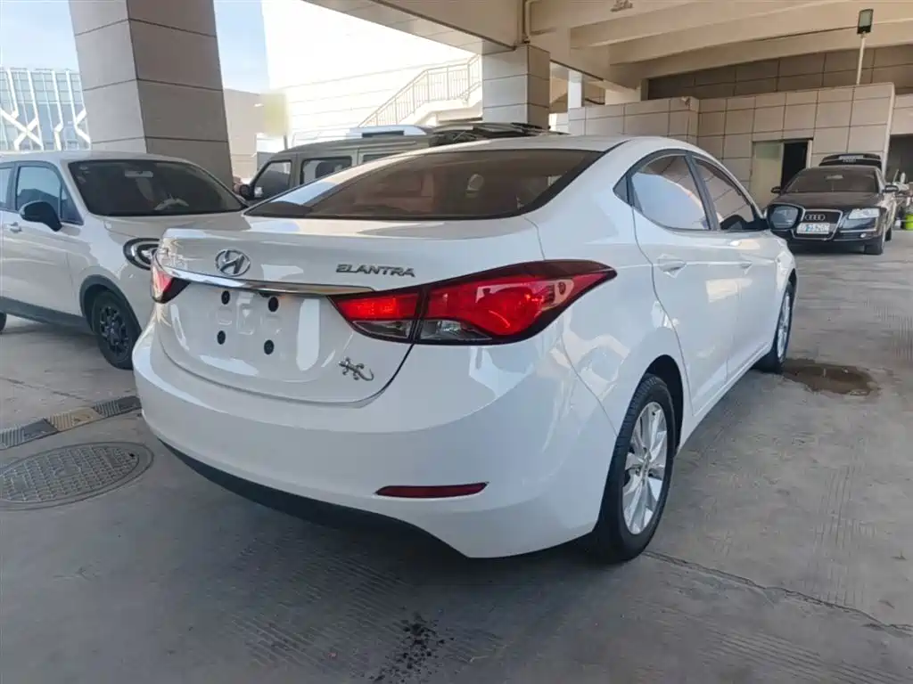 Hyundai Langdong 2016 1.6L Automatic Smart Edition фото 7