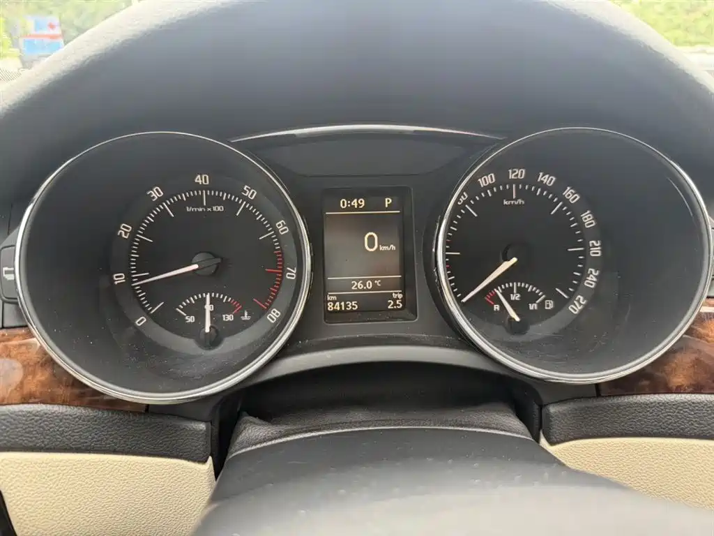 Škoda Superb 2012 1.8TSI Automatic Noble Elegance Edition фото 8