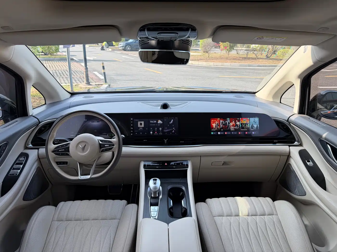 Voyah Auto Voyah Dreamer 2022 Low-carbon Dream+Smart Package фото 5