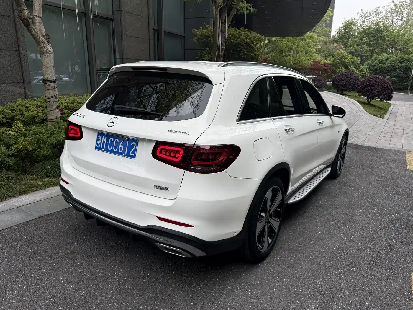 Mercedes-Benz GLC 2022 GLC 300 L 4MATIC Dynamic Collector's Edition фото 4
