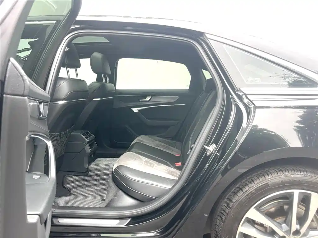 Audi A6L 2020 40 TFSI Luxury Dynamic фото 13