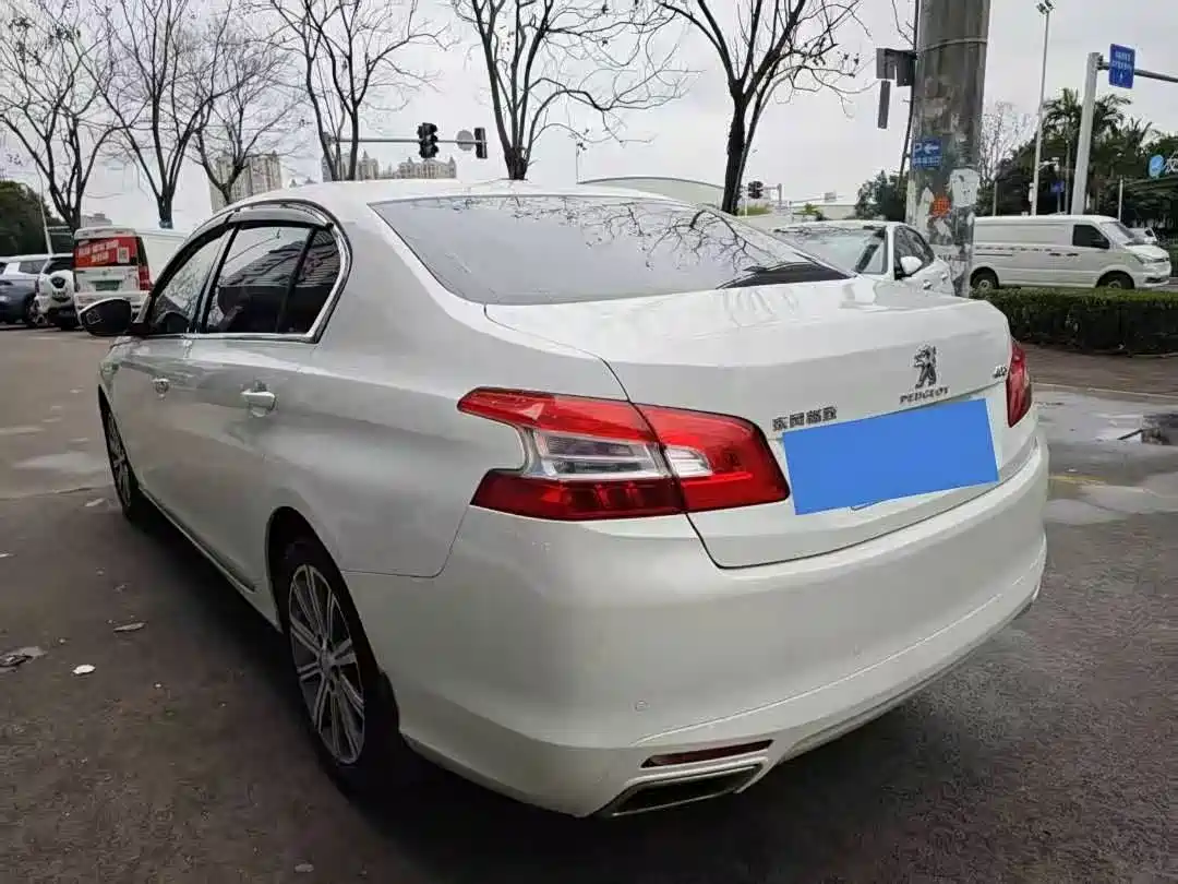 Peugeot 408 2016 1.6T Automatic Luxury Edition фото 16