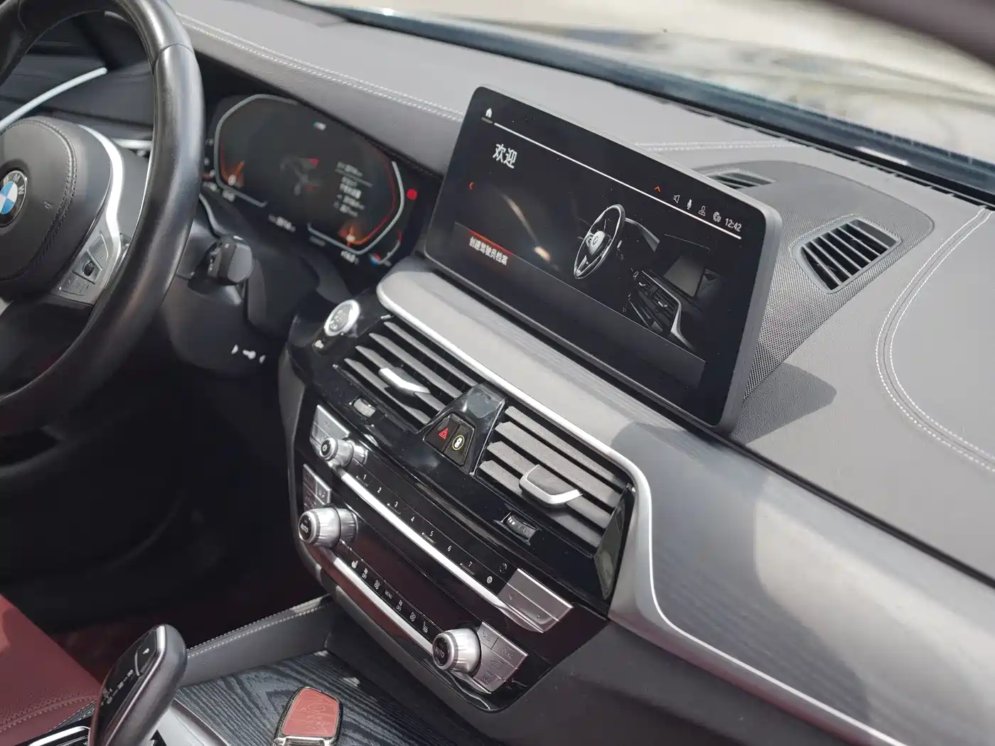 BMW 5 Series 2023 Facelift 530Li Leading M Sport Package фото 14