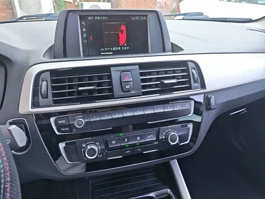 BMW 1 Series (Import) 2019 2018 118i Leading