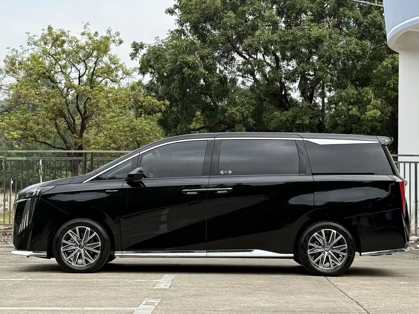 GAC Trumpchi Trumpchi M8 2024 Master Series 400T Premium Edition фото 4
