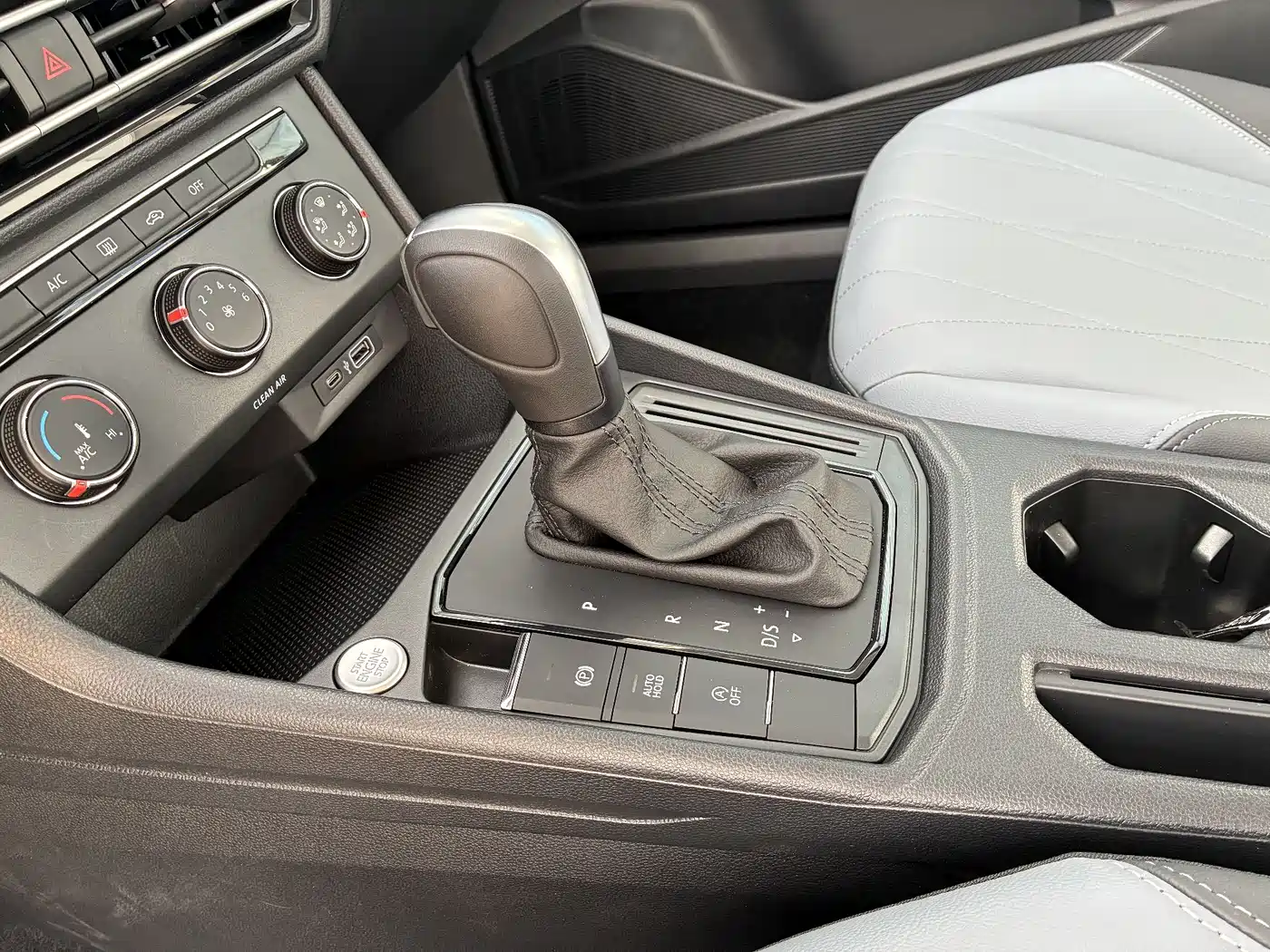 Volkswagen Lavida 2026 1.5L Auto 5 Million Edition фото 9