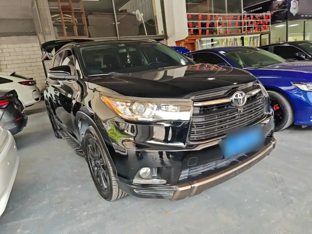 Photo 4 - Toyota Highlander