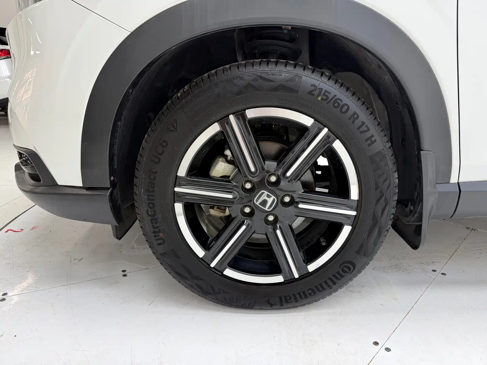 Photo 8 - Honda Vezel