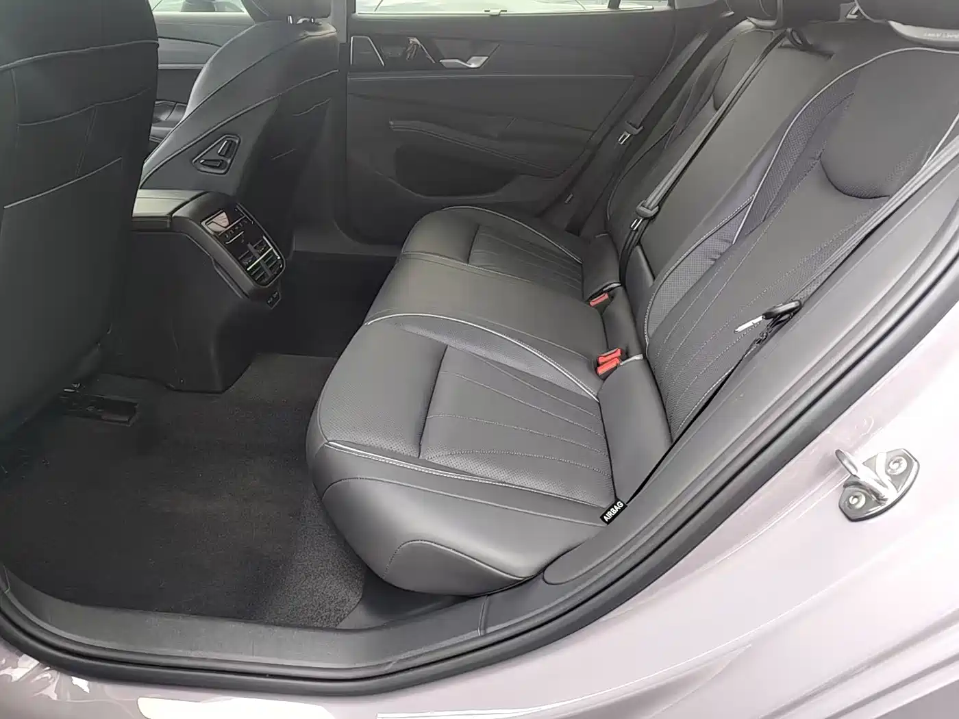 صورة 6 - Volkswagen Passat