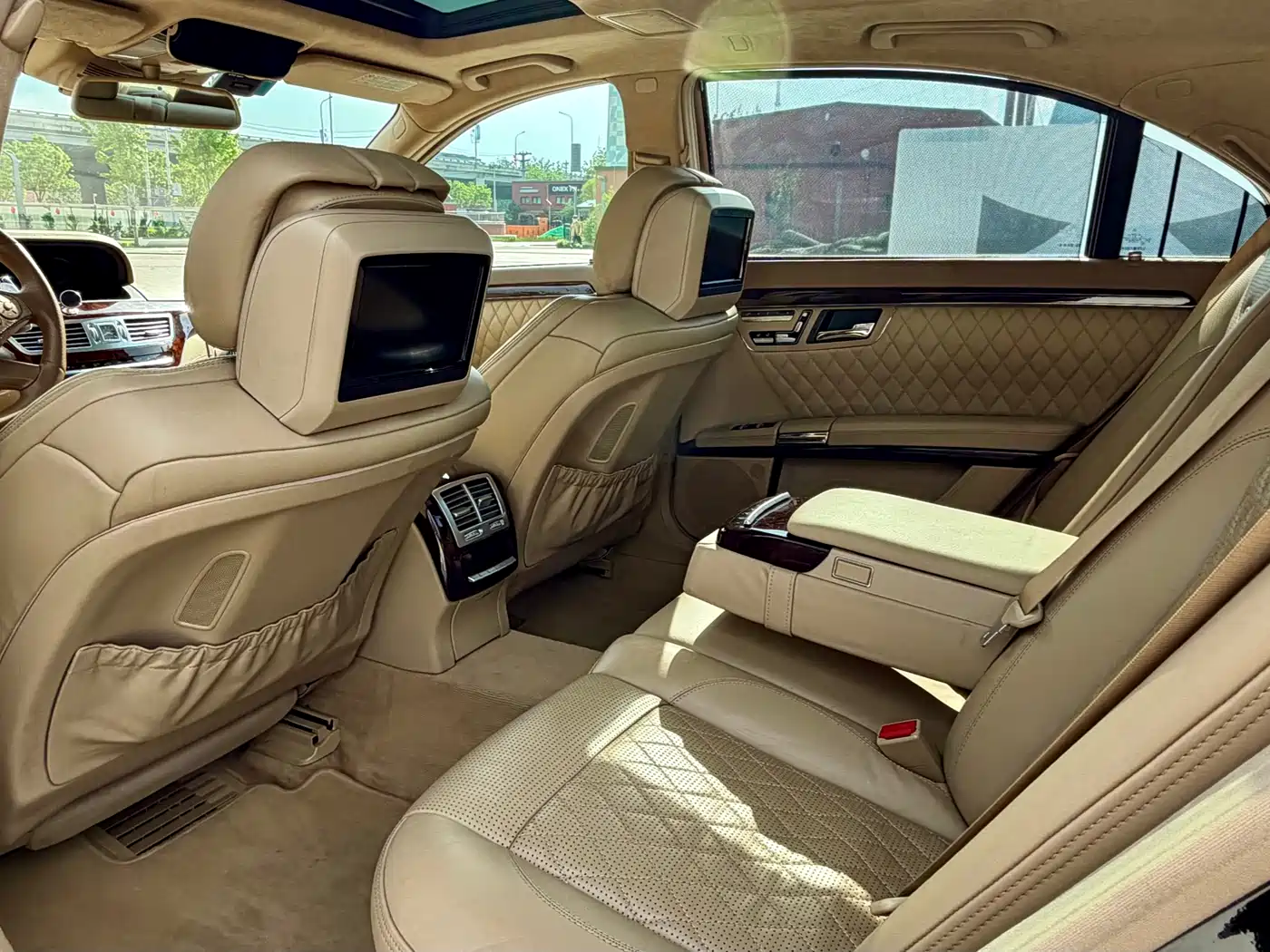 Mercedes-Benz S-Class AMG 2010 AMG S 65 фото 9