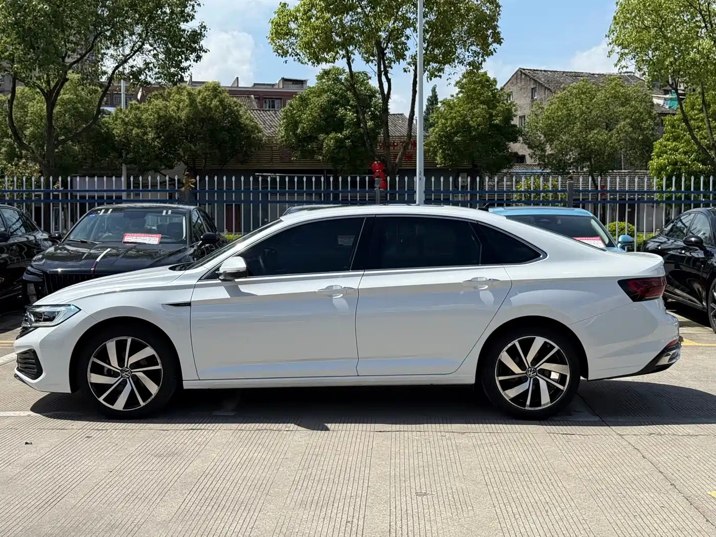 Volkswagen Sagitar 2023 300TSI DSG Excellence Edition фото 4