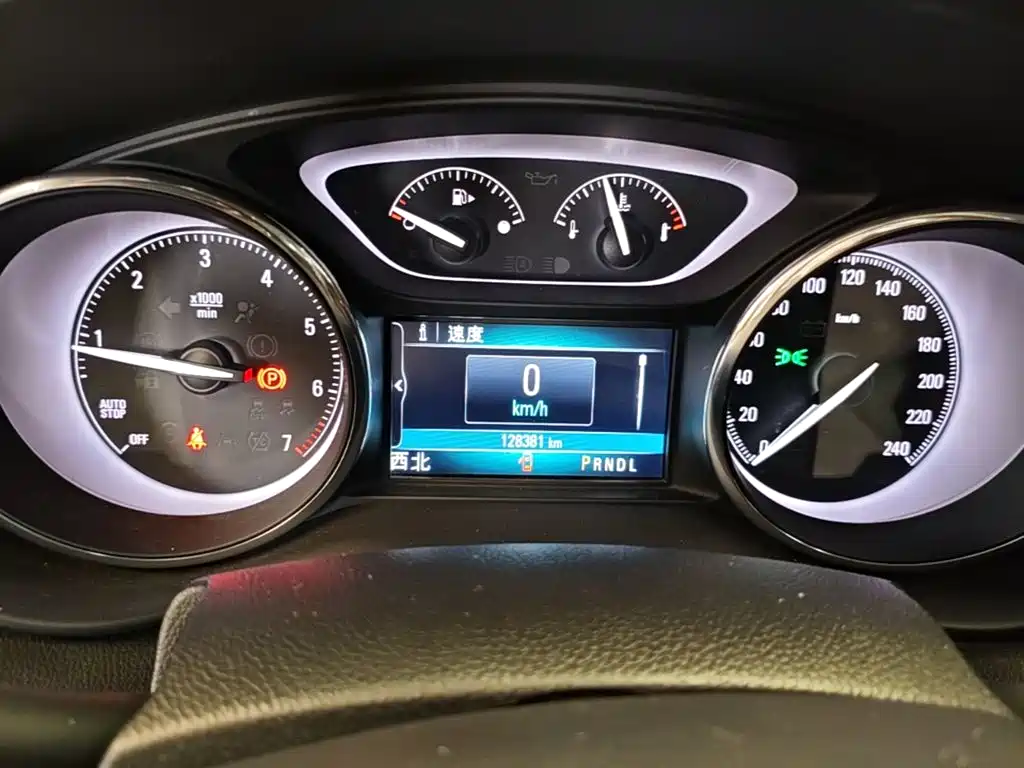 Фото 12 - Buick Envision Plus