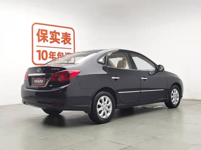 Hyundai Elantra 2010 1.6L MT GLS — фото 2