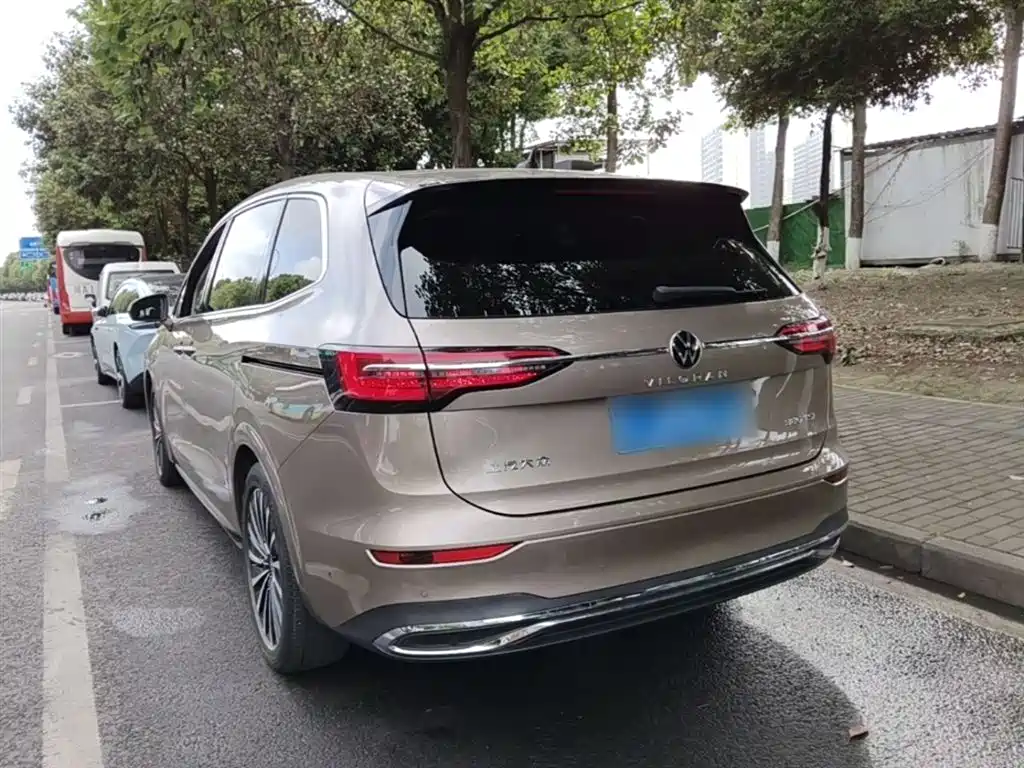 Volkswagen Viloran 2020 380TSI Premium фото 5