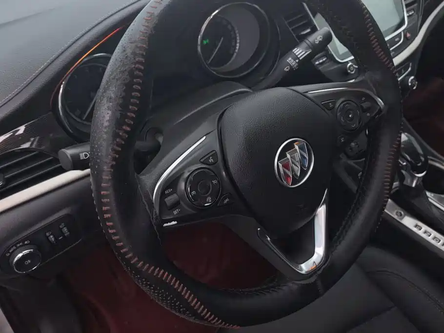 Buick Verano 2016 2017 Sedan 20T DCT Leading