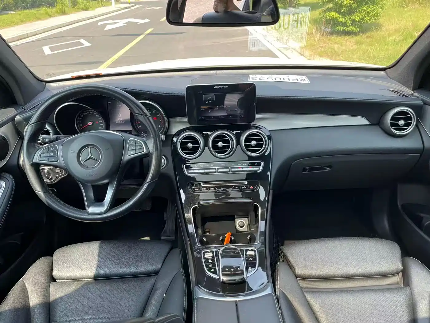Mercedes-Benz GLC 2017 GLC 200 4MATIC фото 11
