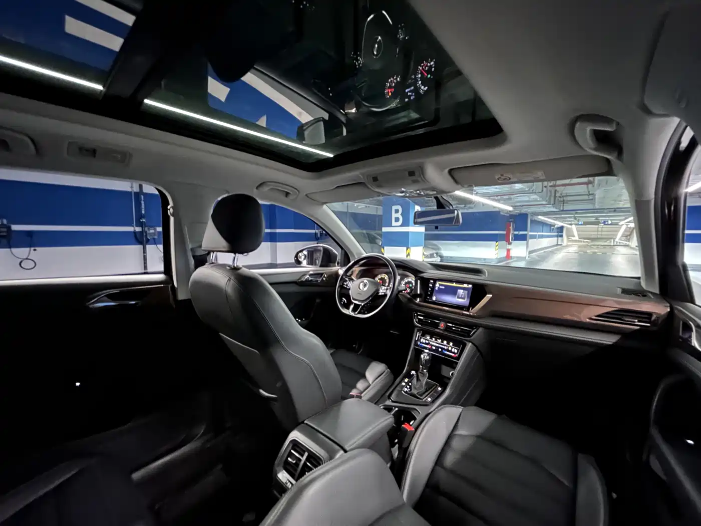 Volkswagen Tharu, миниатюра 12