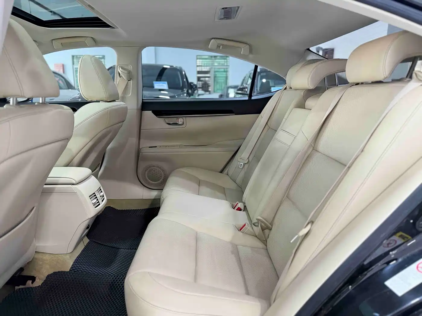 Lexus ES 2013 250 Elite Edition фото 6