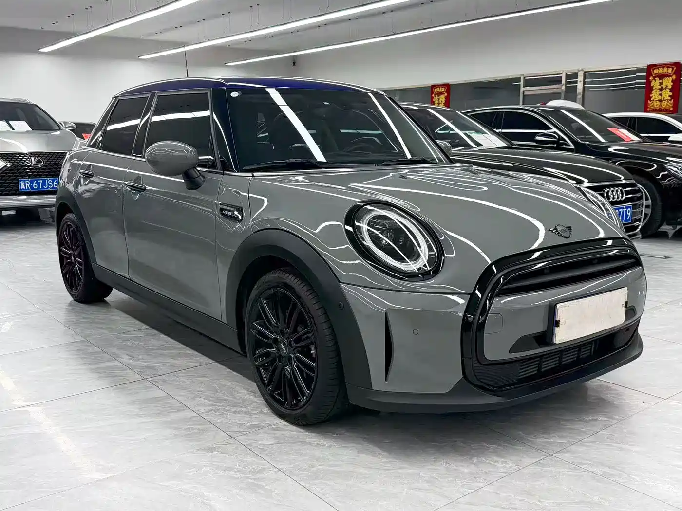 Фото 3 - MINI MINI